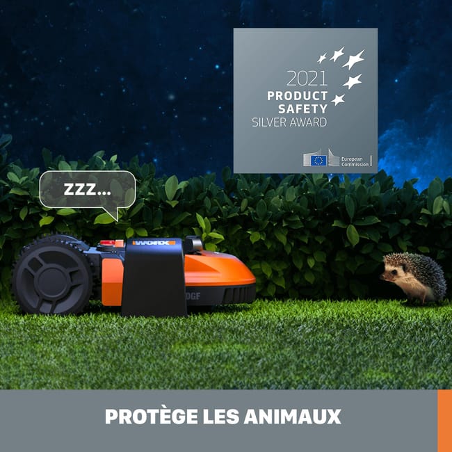 Robot tondeuse connecté WORX LANDROID - Jusqu'à 700m² - WR142E