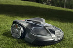 Charger l&#39;image dans la galerie, Tondeuses à gazon robotisées pour particuliers Husqvarna Automower® 430X NERA avec technologie sans fil
